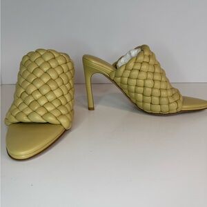 New! Never Worn! Bottega Veneta Mules!